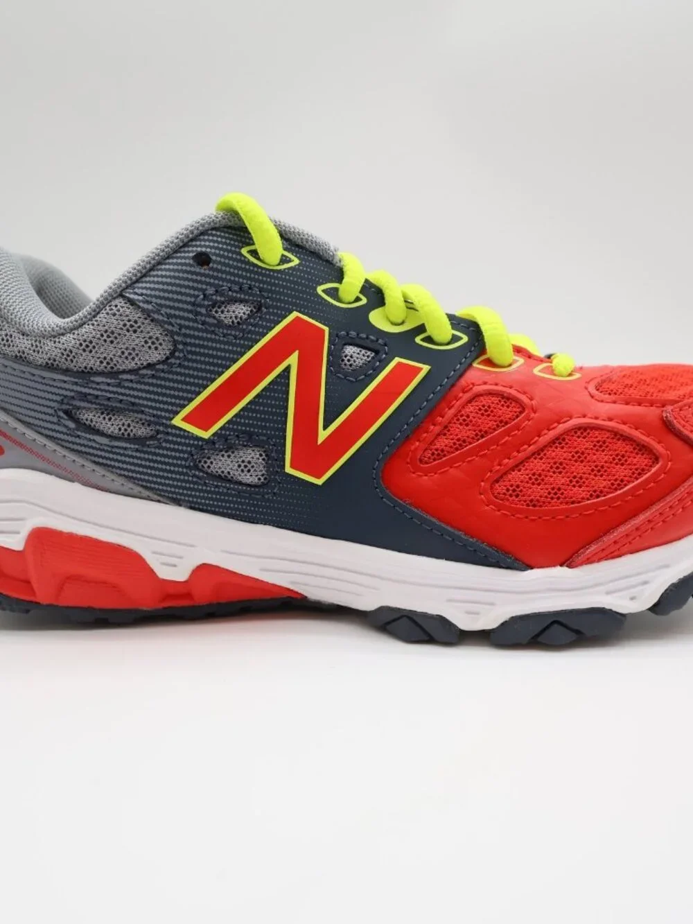 New Balance 680 Running Shoes Boys 2.5 Red Synthetic Mesh Athletic KR680RDY